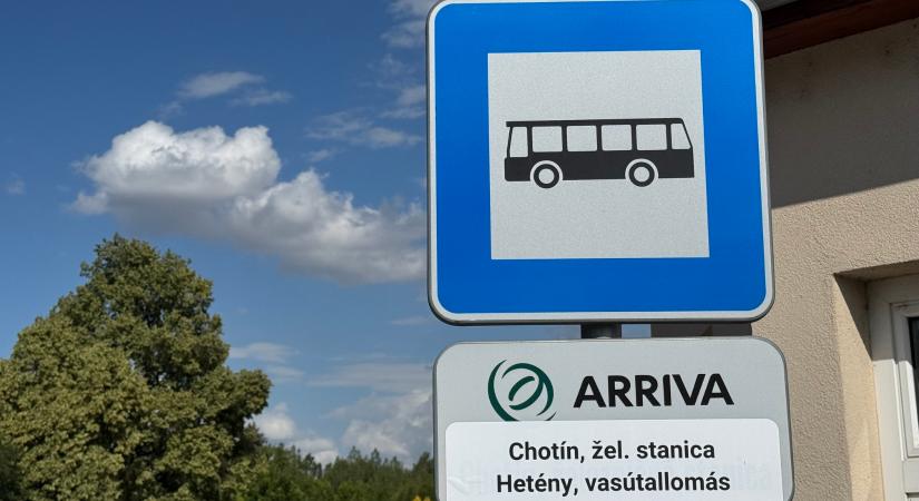 Tovább bővült a kétnyelvű utastájékoztatás a Komáromi járásban