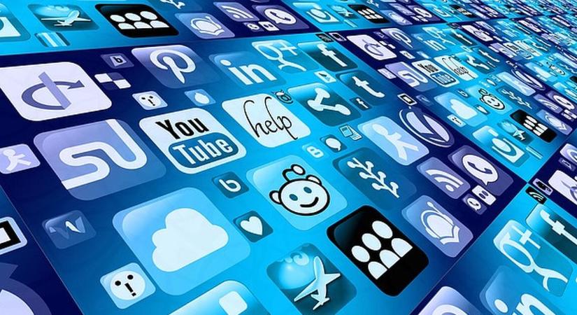 16 év alatt tiltott lesz a közösségi média a briteknél