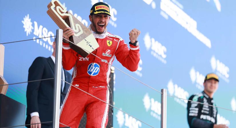„Bemutatott” a kritikusoknak! — így reagáltak az F1-es ellenfelek Hamilton első ferraris győzelmére