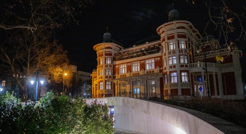 Díjátadó és évadismertető a Csikyben