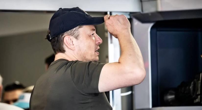Elon Musk vagyona 1,1 billió dollárra nőtt a SpaceX tőzsdei bevezetése után