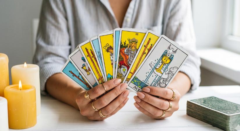 A Bika tudomást szerez valami mindent megváltoztatóról, az Oroszlánt elismerik a munkájában, a Skorpió új fejezetet nyit az életében - Napi tarot-horoszkóp június 15-ére, hétfőre