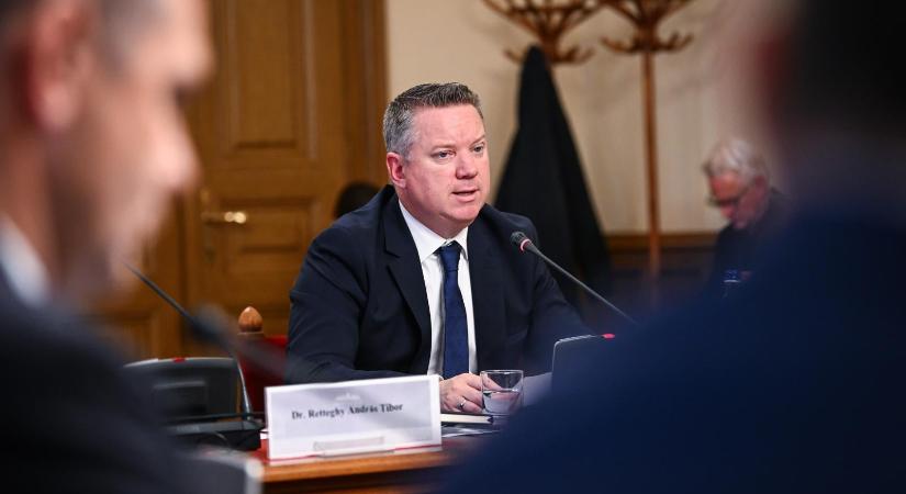 Pósfai Gábor: Magyarország a jelenlegi formájában elutasítja az EU migrációs paktumát