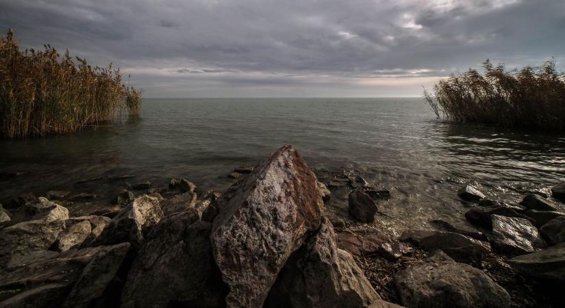 Hiába az eső, nem emelkedett a Balaton vízszintje