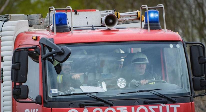 Mozgalmas hétvége Hevesben: Nyolcszor riasztották a vármegye tűzoltóit
