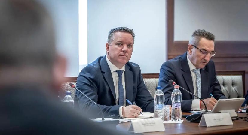 Pósfai Gábor: Magyarország a technikai segítségnyújtáson túl nem hajlandó részt venni a migrációs kvótarendszerben