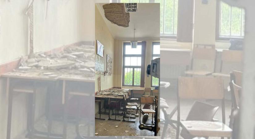 Leomlott a mennyezetről a vakolat az egyik székelyudvarhelyi iskola tantermében