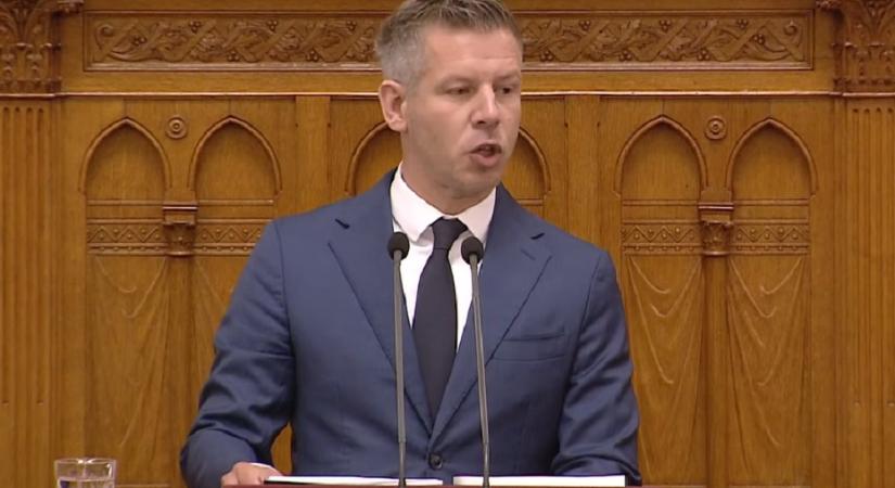 Magyar Péter Gulyás Gergelynek: „Megkérdezhetem?”, „És azt megkérdezhetem?”
