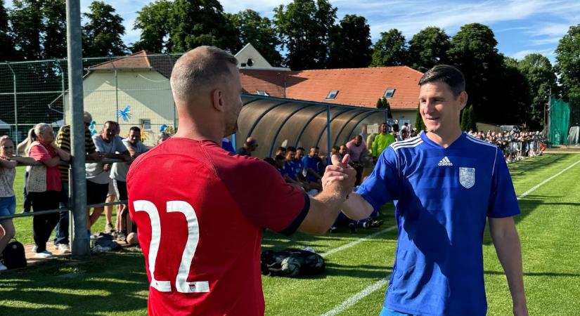 100. évfordulóját ünnepelte a baranyai csapat: sztárok lepték el a futballpályát