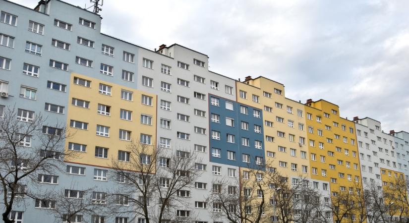 Óriási fordulat az ingatlanpiacon: milliókat engednek el a hirdetők a lakások áraiból, csak vegye már meg valaki őket - most érdemes lecsapni?