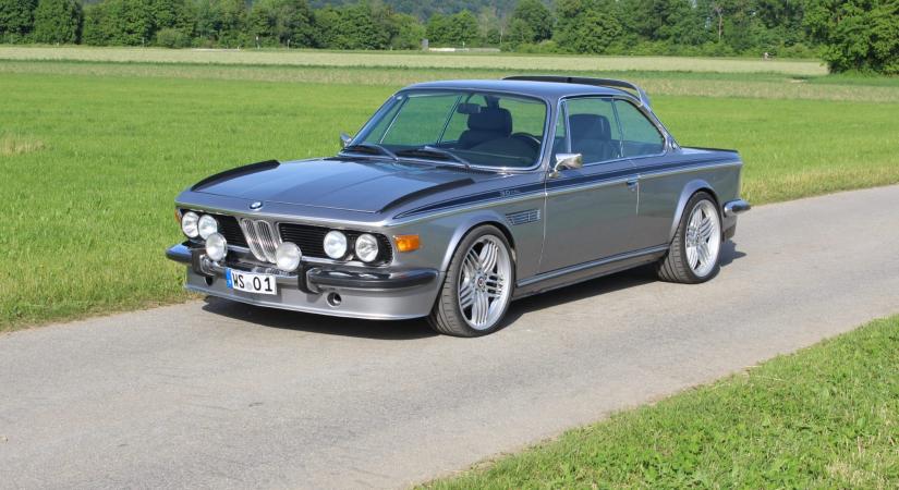 Bőre alatt meglepő technikát rejt ez a klasszikus BMW