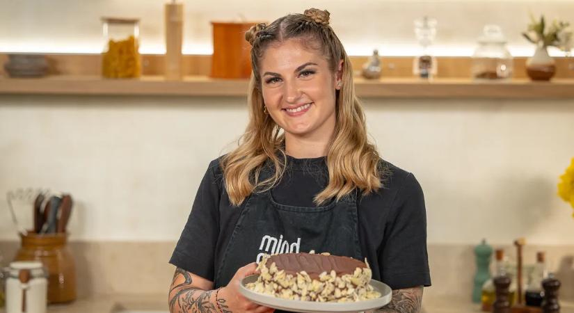 Ez Julia Child legendás desszertje: így készül a mandulás csokoládétorta – VIDEÓ!