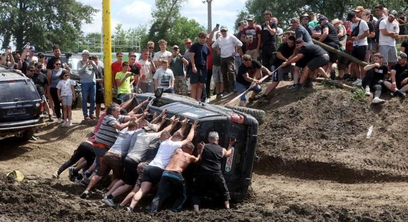 Off-Road horror halál mítosz: a halottnak hitt férfi maga posztolt a Facebook-on