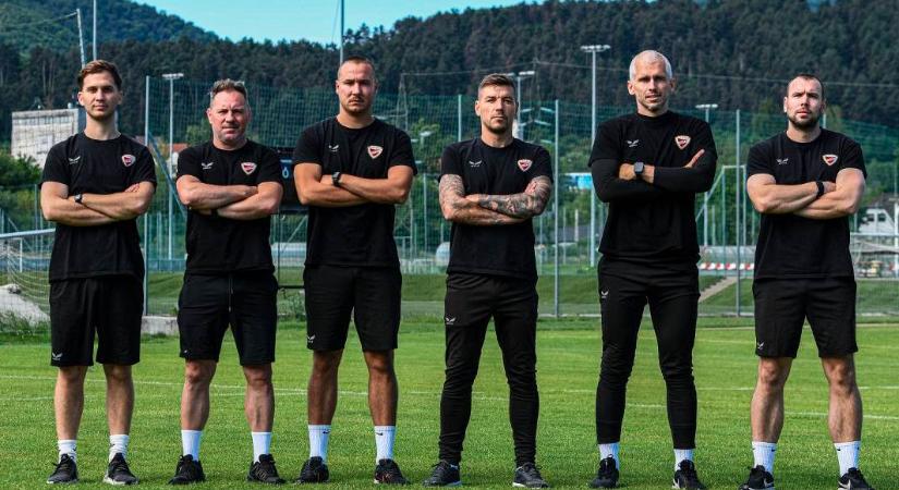 A DVTK-nál bemutatták a teljes szakmai stábot