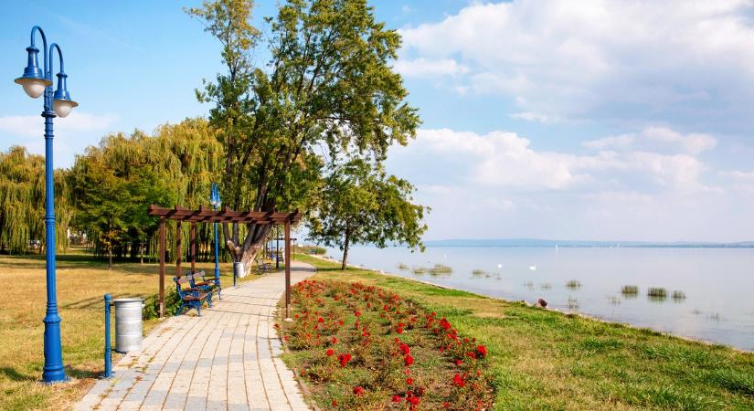 Szigorú tiltás a Balatonon: Súlyos bírságot kapnak a szabályszegők