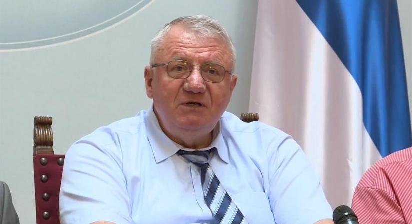 Šešelj indulna az elnökválasztáson
