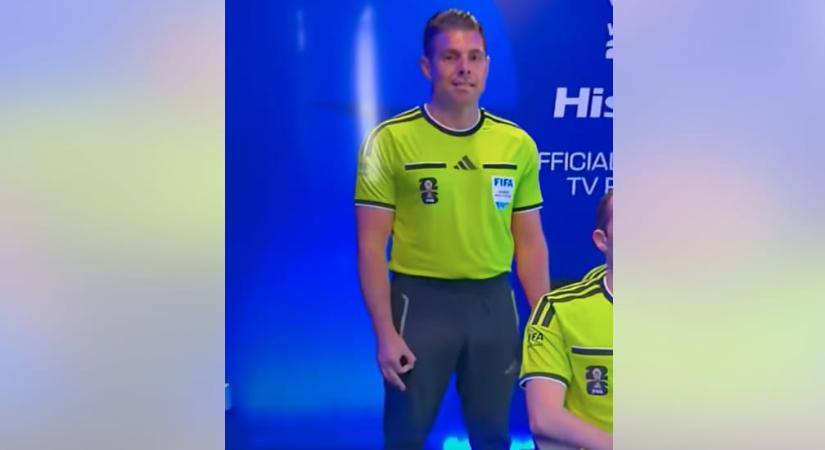 Egy félreérthető kézmozdulat miatt kitört a botrány a foci-vb-n, belső vizsgálatot rendelt el a FIFA