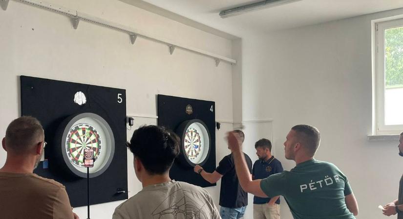 Célba talált a nyitóverseny, 40 játékossal rajtolt a Mórahalom Darts Club