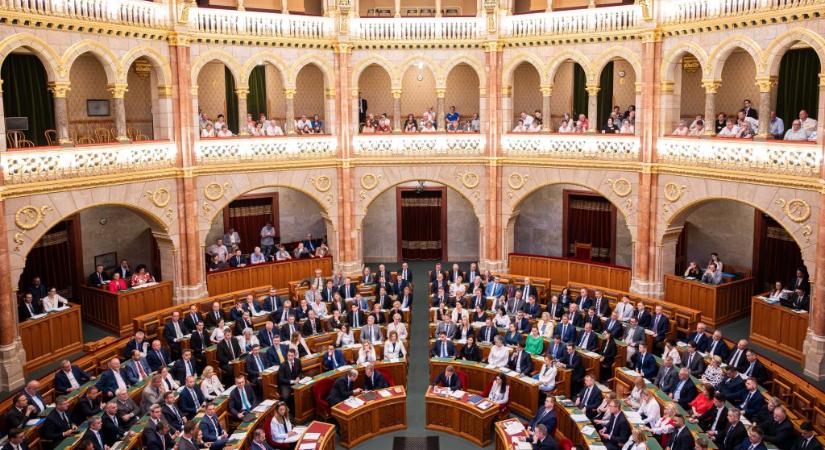 „Mindent elárul a jelenlegi kormány demokrácia-felfogásáról” – reagált a Fidesz a miniszterelnöki cikluskorlázotásra