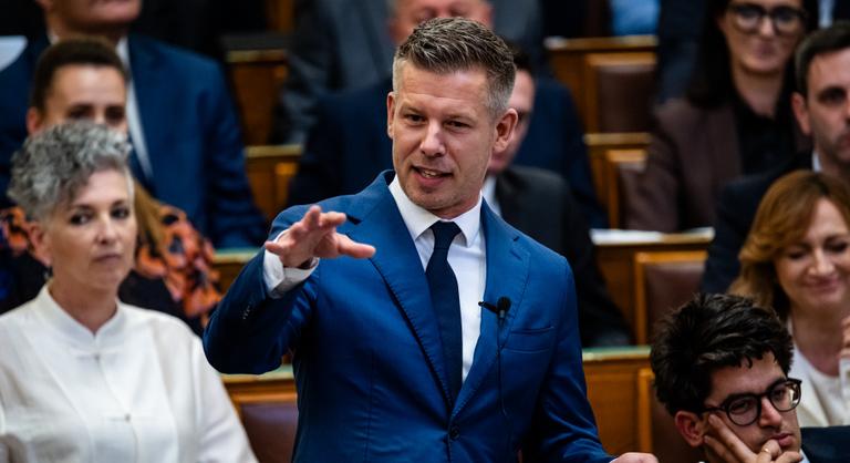 Magyar Péter nagyot ment ma a parlamentben, íme a legjobb beszólások