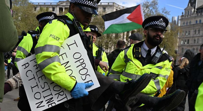 Törvényesen minősítette terrorszervezetnek a Palestine Actiont a brit kormány