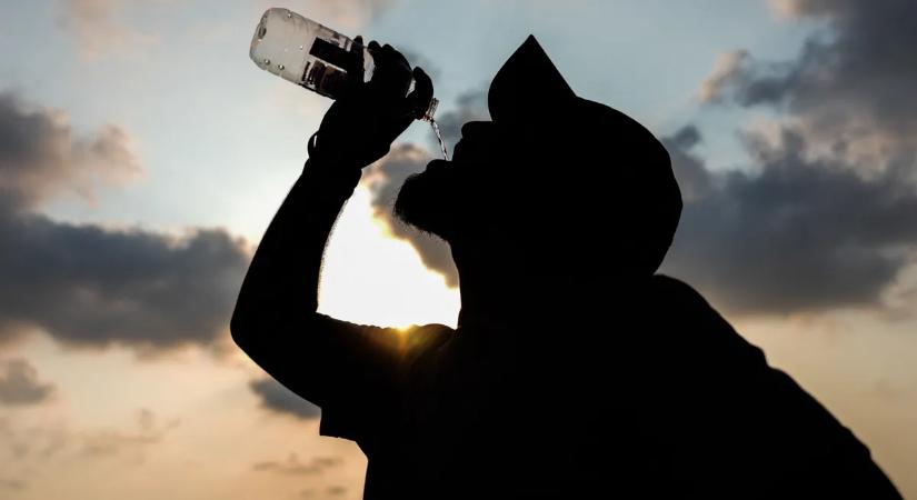 Felejtsd el a hideg sört a kánikulában! Mutatunk egy italt, ami biztosan lehűt