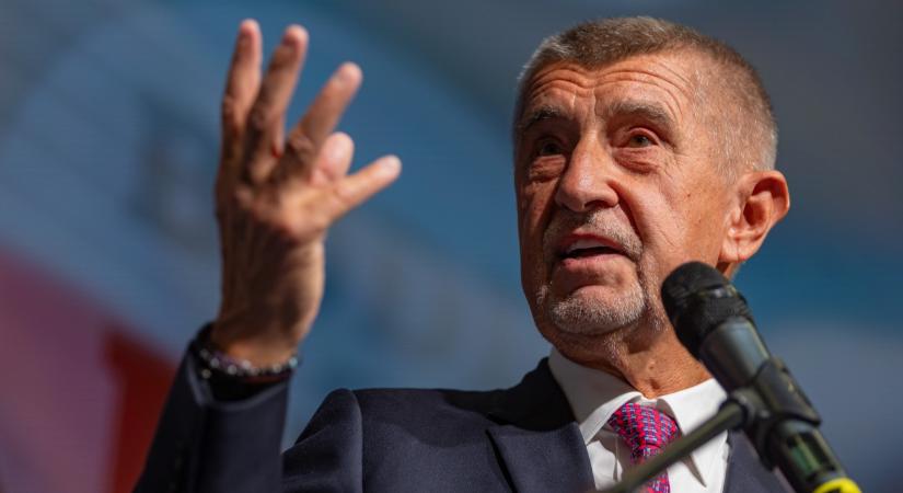 Andrej Babis vezet a felmérésekben, közben egyre mélyebb a konfliktus Prágában