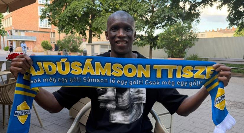 Ibrahima Sidibe 45 évesen a Hajdúsámson csapatába igazolt