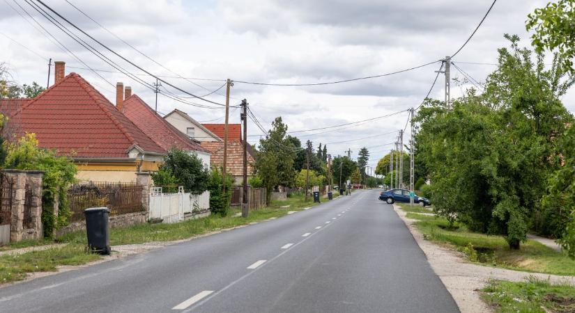 Fotókon és videón az ország egyik leghosszabb faluja: itt még focicsapatból is 2 volt