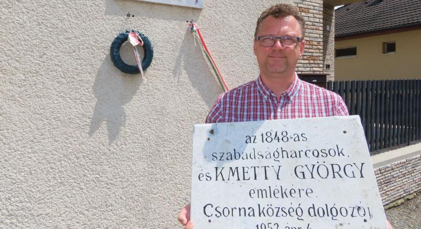 Csornai padlásról került elő a csornai csata 1952-es emléktáblája