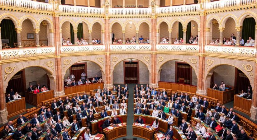 Rendkívüli ülés a Parlamentben: az uniós források lehívása és vagyonnyilatkozatok szigorítása is téma lesz