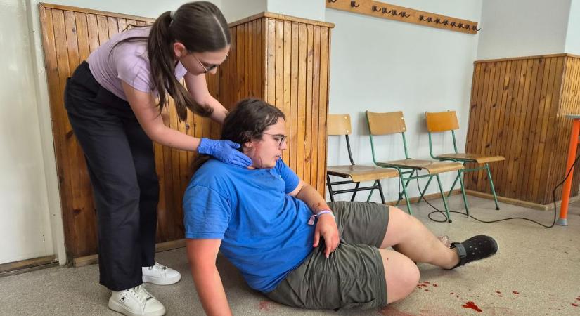 Nyaksérülés, újraélesztés! Ők jutottak tovább az országos döntőbe