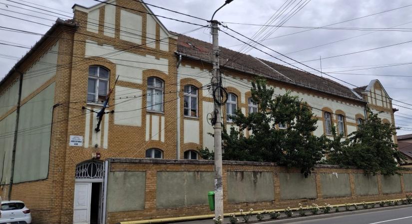 Felújítják és bővítik a nagyenyedi bíróság több mint százéves székházát