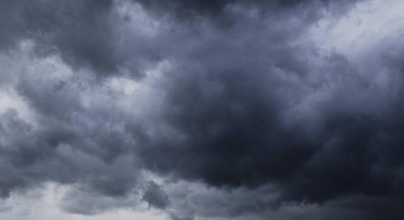 Kedden is leszakad az ég ezekben a vármegyékben: figyelmeztetnek a meteorológusok