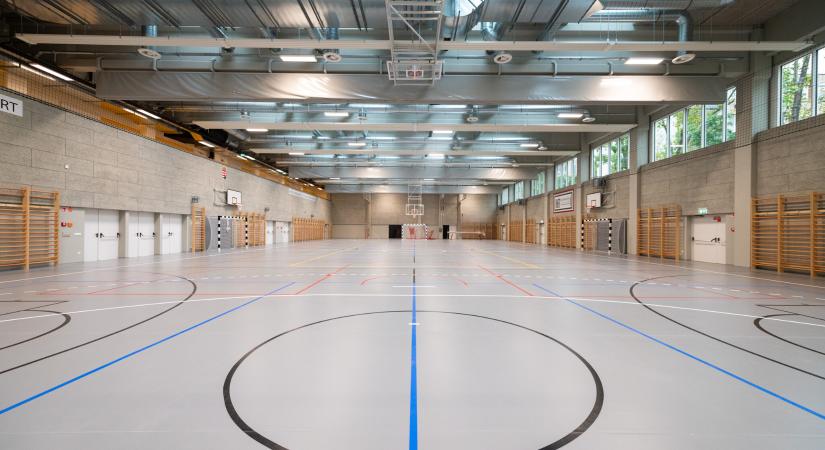 Majdnem foci - Futsal munkacsarnokká alakítják az egykori sportuszodát Veszprémben