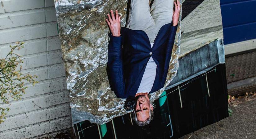 „Tudnunk kell kívülállóként tekinteni a saját munkánkra” – interjú Erik Kessels-szel