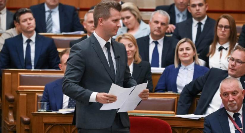 Rendkívüli ülés a Parlamentben, öt fontos ügyet tárgyalnak