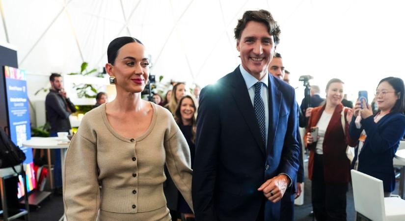 Így romantikázott egy kockás pléden Katy Perry és Justin Trudeau: le sem tudták venni egymásról a kezüket – képgaléria