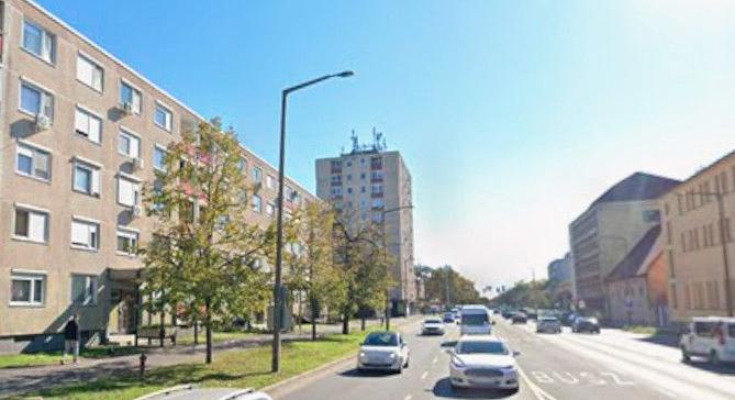Villanyoszlopokat cserélnek a debreceni belvárosban