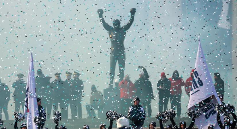 Amerika figyelmeztette a foci-vb-n a szurkolókat: lecsap rájuk a Rocky-szobor átka!