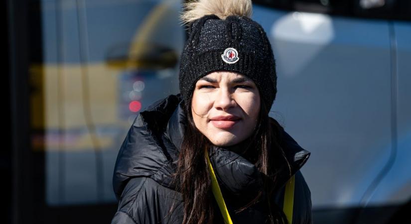 Gáspár Evelin a külügytől való távozása után politikatudományt kezdett tanulni a Corvinuson