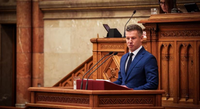 Magyar Péter a parlamentben emlékezik meg Nagy Imréékről