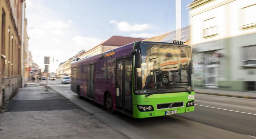 Hadházy Ákos újabb feljelentésére ismét elrendelték a nyomozást a Volvo-perben
