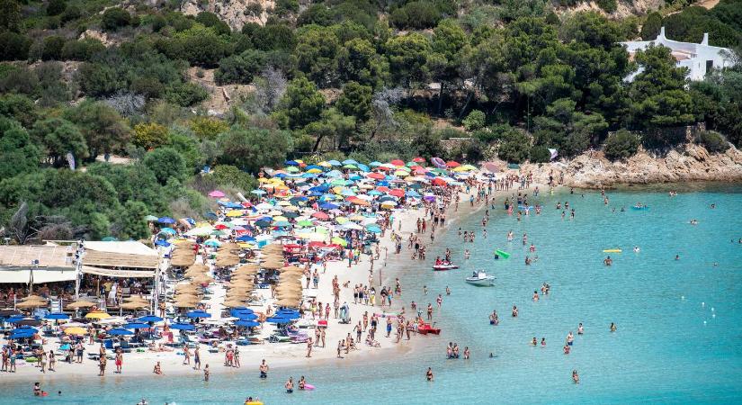 Bizarr strandszabály borzolja a kedélyeket Olaszországban, a turisták kiakadtak
