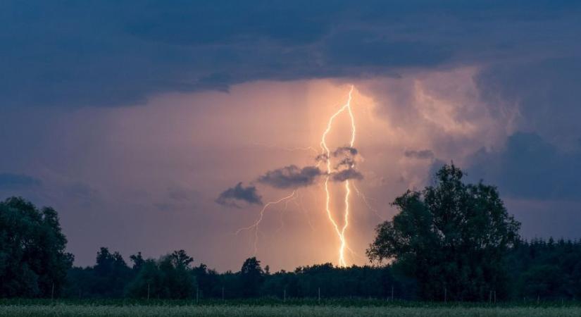 Kedden a Dunántúlon, szerdán bárhol lehet zivatar, figyelmeztetnek
