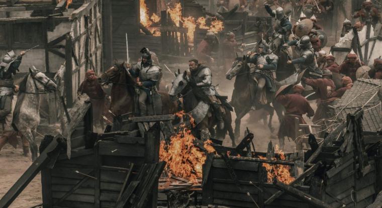 Rangos nemzetközi díjra jelölték a Hunyadit, HBO- és Peacock-sorozatokkal versenyez
