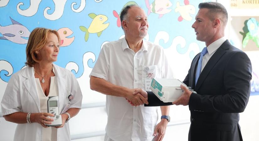 A gyermekosztály munkáját segíti az új, 1,5 millió forintos adomány