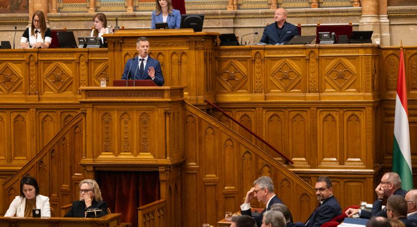 „Nem így beszél az emberséges Magyarország” – az Amnesty és a Helsinki is bírálja a Magyar-kormányt a migránsozás miatt