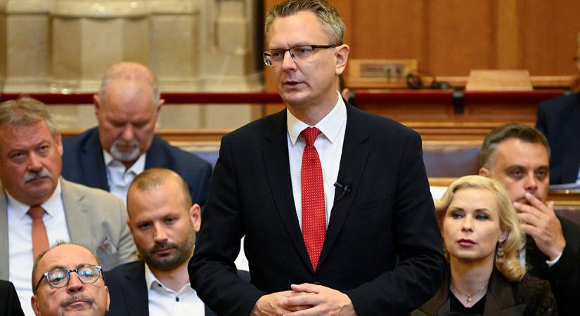 Rétvári Bence az oktatási miniszter ámokfutárásról kérdezett