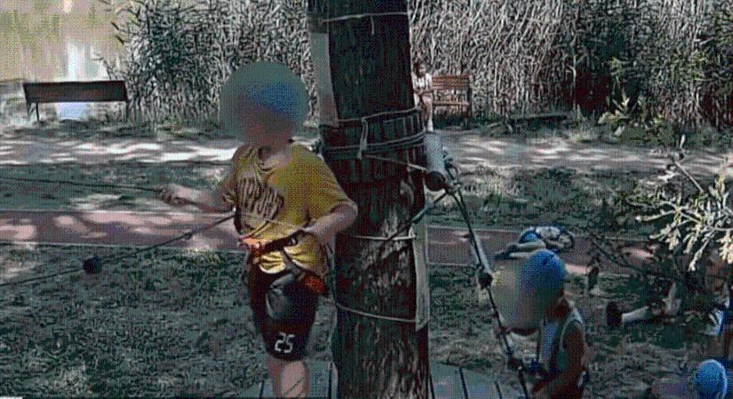 Elítélték azt a karateedzőt, aki felrúgott egy kisfiút a szolnoki kalandparkban
